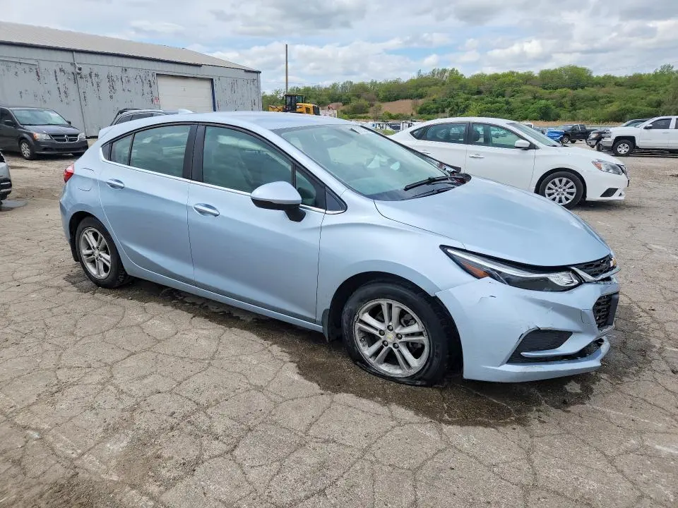 2017 CHEVROLET CRUZE LT  