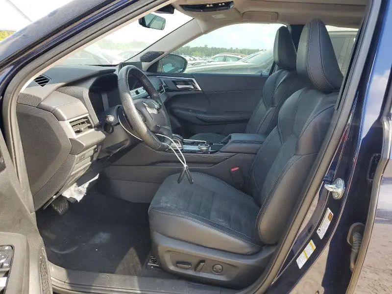 2025 MITSUBISHI OUTLANDER SE  