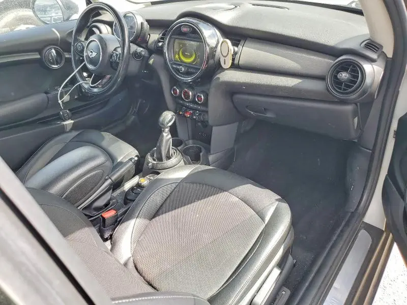 2016 MINI COOPER   