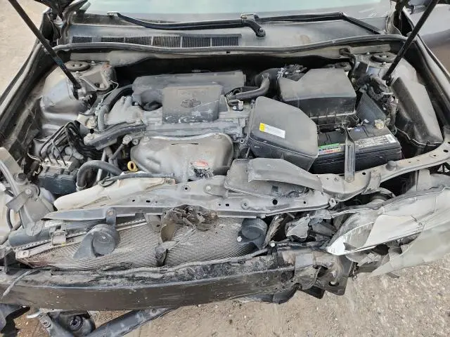 2016 TOYOTA CAMRY SE  