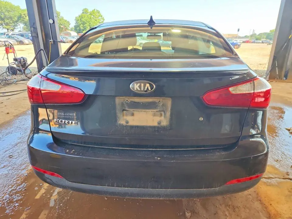2015 KIA FORTE LX  