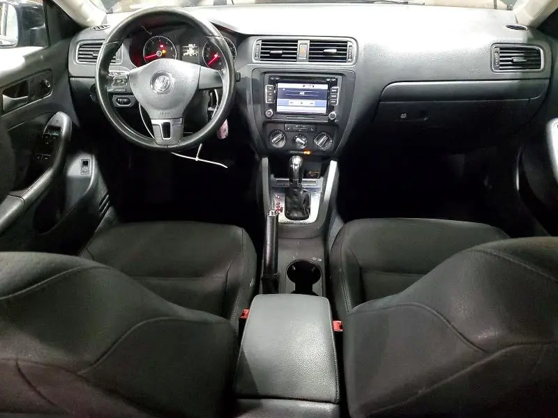 2012 VOLKSWAGEN JETTA SE  