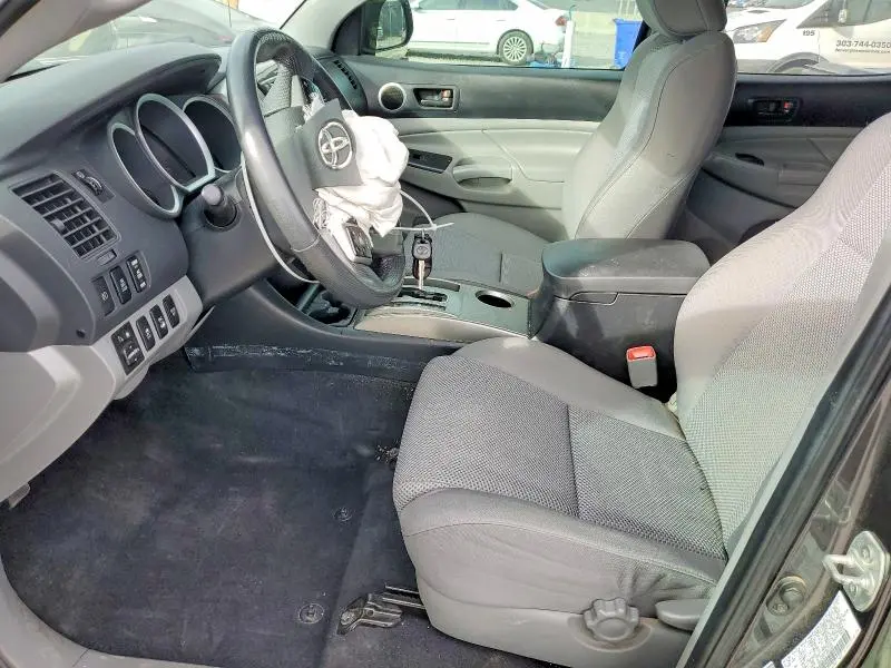 2013 TOYOTA TACOMA V6  