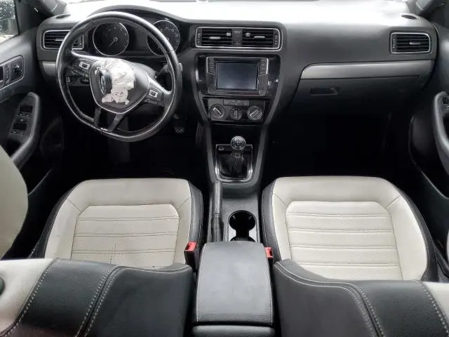 2016 VOLKSWAGEN JETTA SPORT  