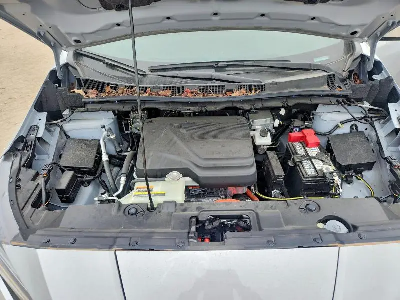 2024 NISSAN LEAF S  