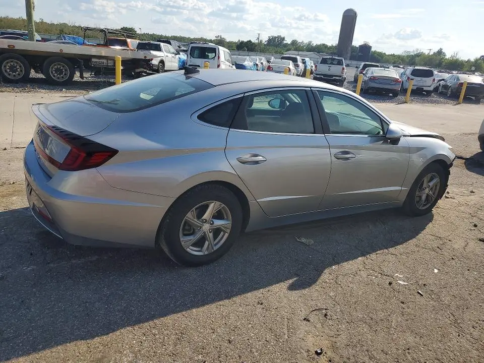 2021 HYUNDAI SONATA SE  