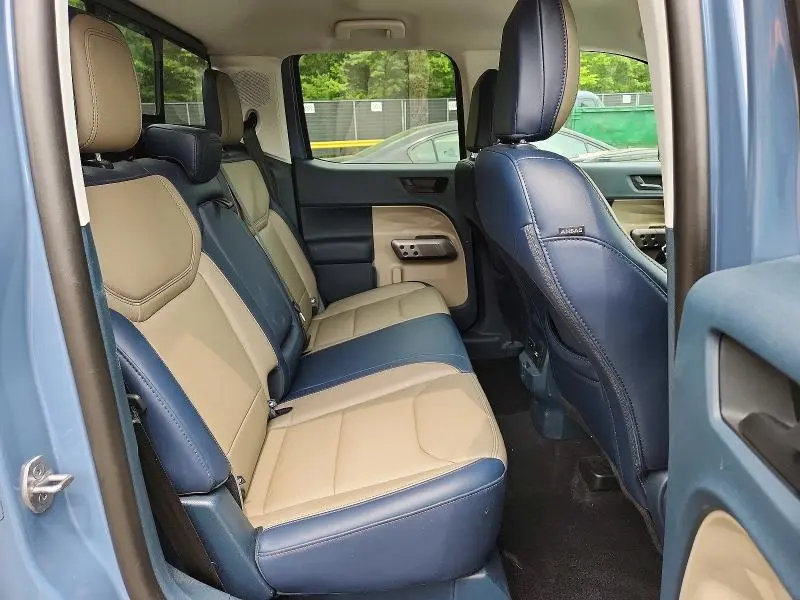 2025 FORD MAVERICK LARIAT  