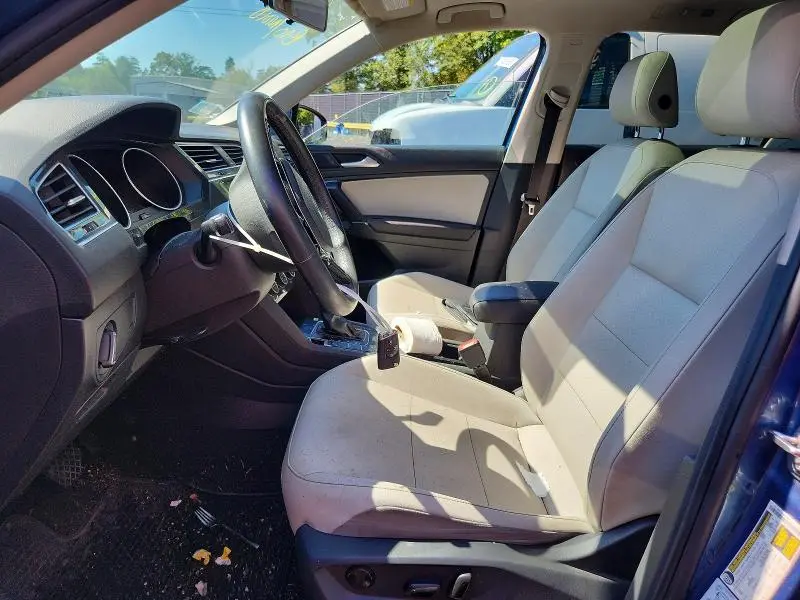 2020 VOLKSWAGEN TIGUAN SE  