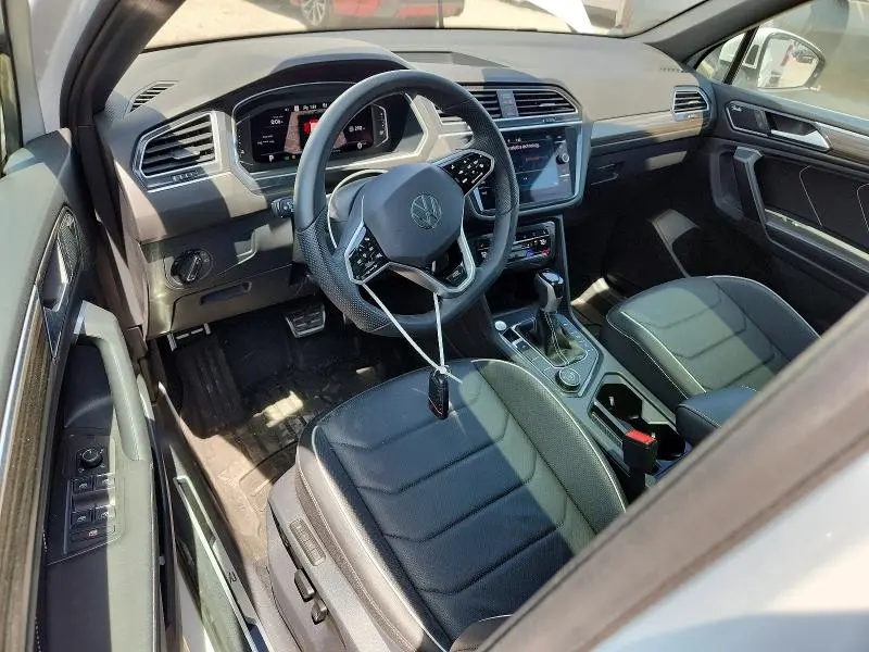 2024 VOLKSWAGEN TIGUAN SEL R-LINE BLACK  