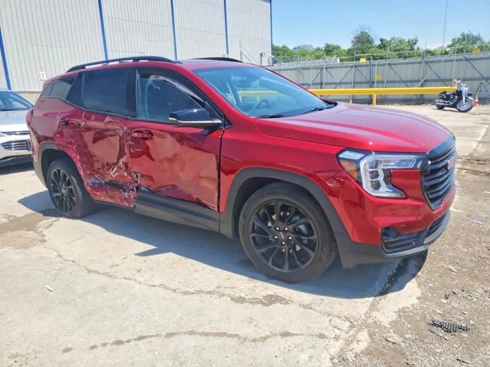 2024 GMC TERRAIN SLT  
