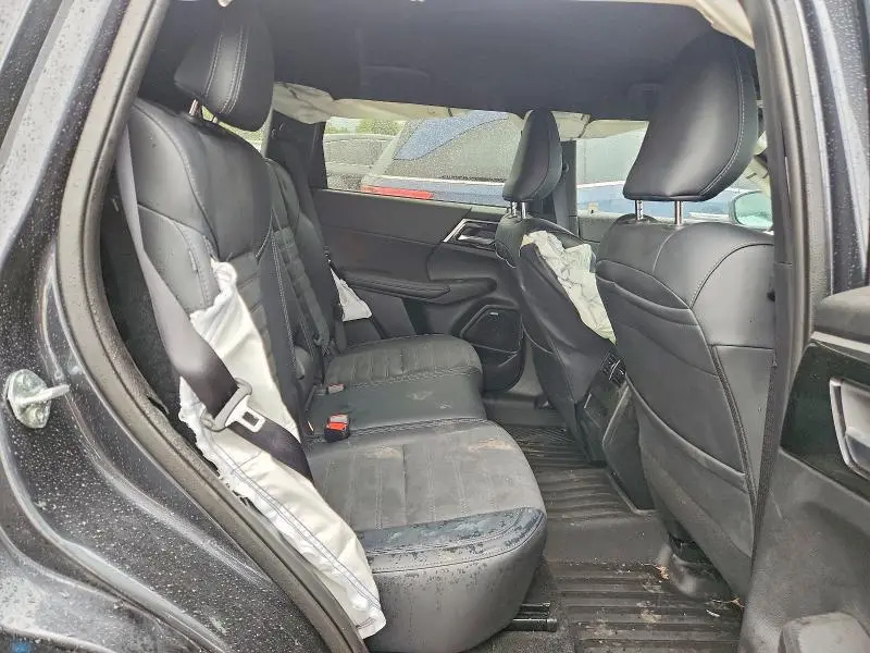 2026 MITSUBISHI OUTLANDER SE  