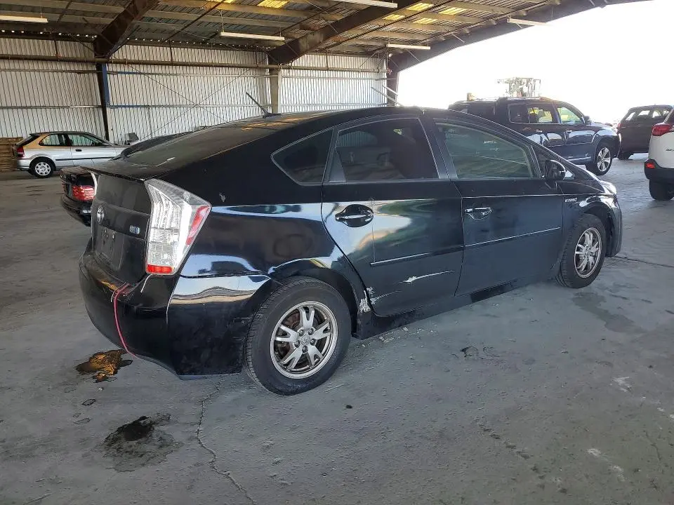 2011 TOYOTA PRIUS   