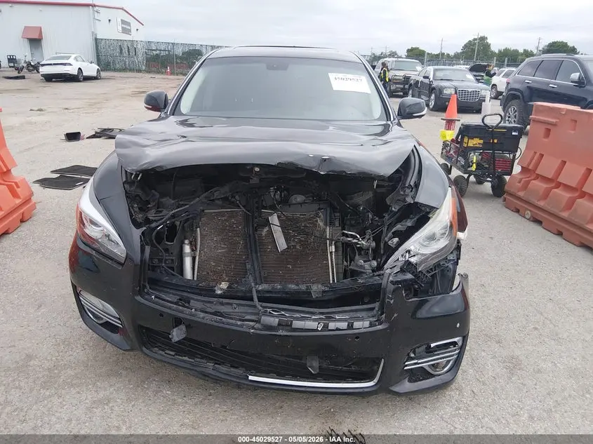 2017 INFINITI Q70 3.7X