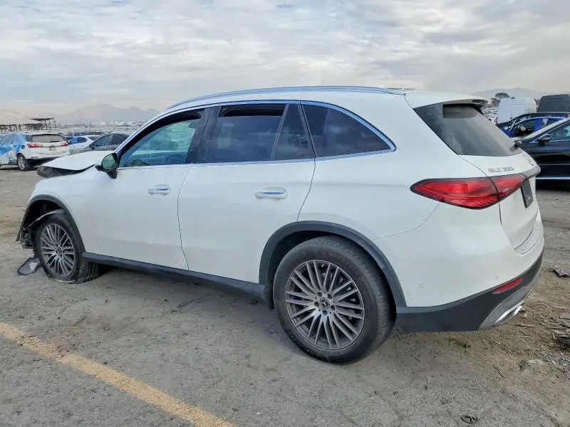 2024 MERCEDES-BENZ GLC 300  