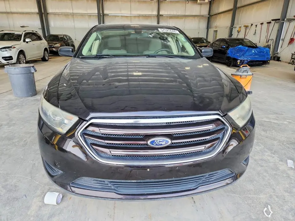2013 FORD TAURUS SE  