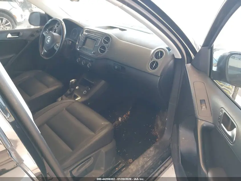 2016 VOLKSWAGEN TIGUAN S