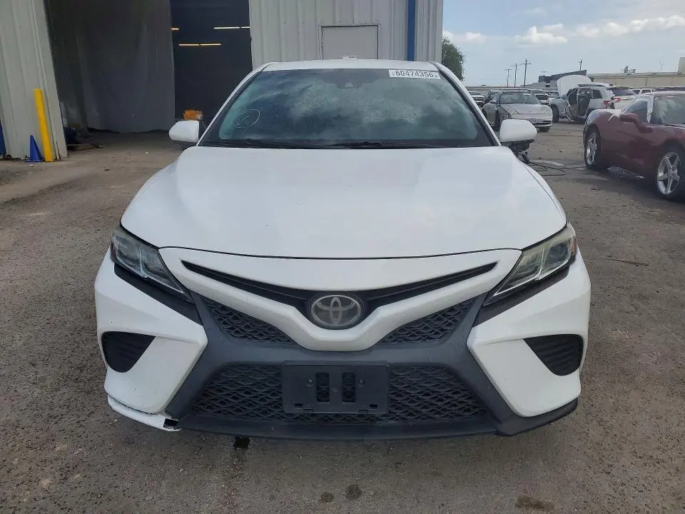 2018 TOYOTA CAMRY SE  