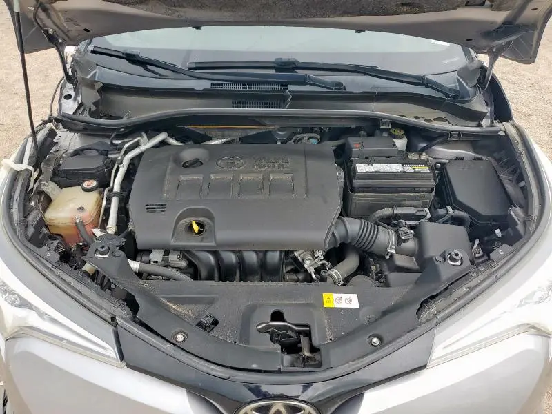 2019 TOYOTA C-HR XLE  