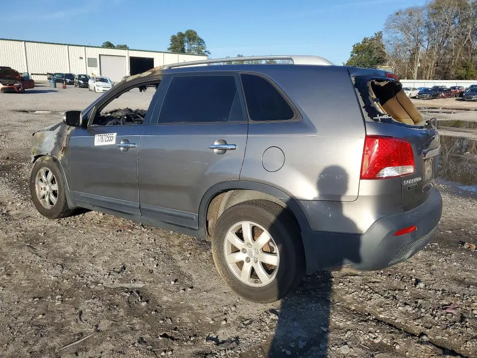 2011 KIA SORENTO BASE  