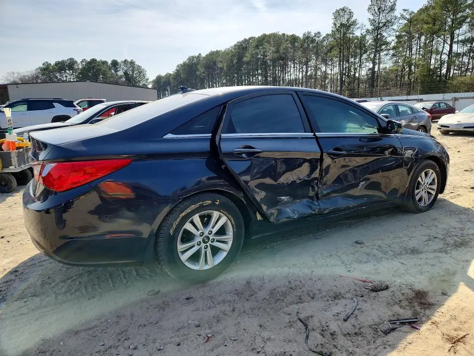 2012 HYUNDAI SONATA GLS  
