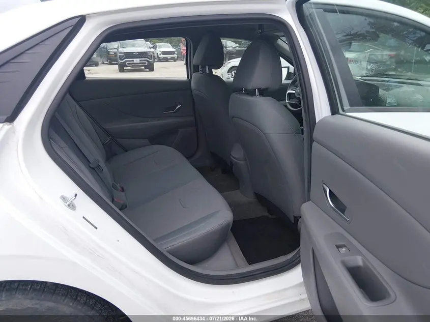 2021 HYUNDAI ELANTRA SE