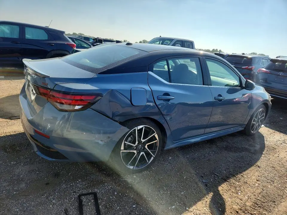 2025 NISSAN SENTRA SR  