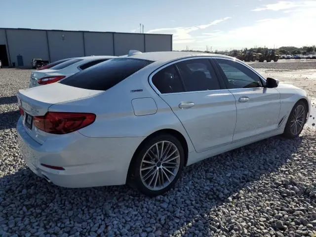 2019 BMW 530E   