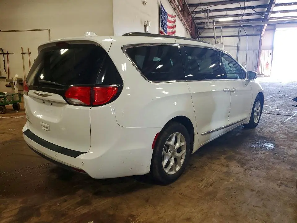 2017 CHRYSLER PACIFICA TOURING L  