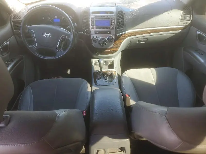 2011 HYUNDAI SANTA FE SE  