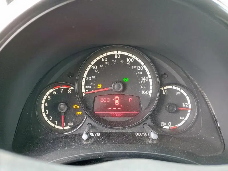 2013 VOLKSWAGEN BEETLE   
