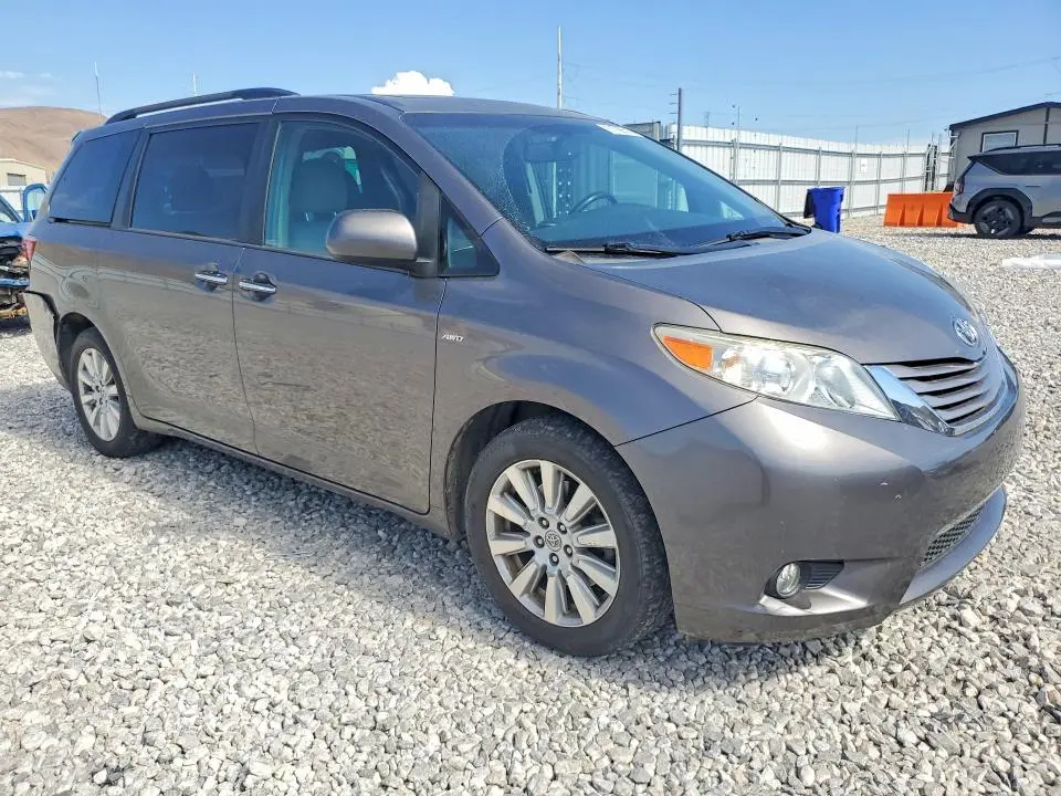 2017 TOYOTA SIENNA XLE PREMIUM 7-PASSENGER  