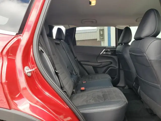 2024 MITSUBISHI OUTLANDER SE  