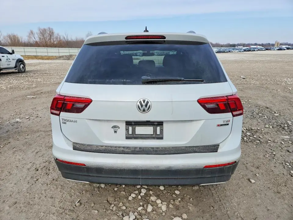 2018 VOLKSWAGEN TIGUAN SE  