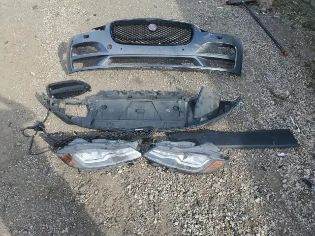 2017 JAGUAR F-PACE PRESTIGE  