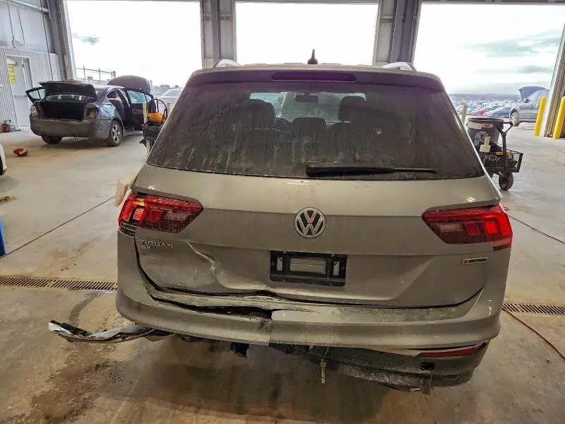 2021 VOLKSWAGEN TIGUAN SE  
