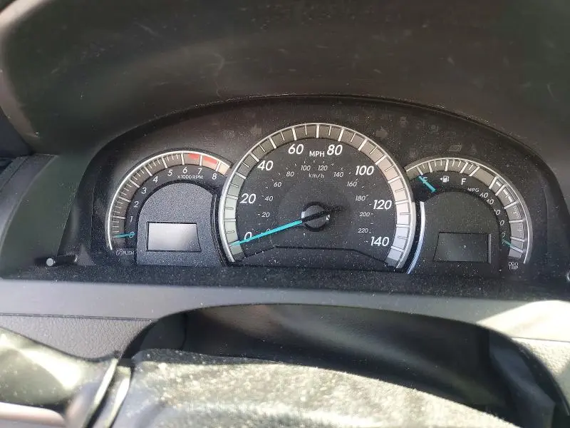 2013 TOYOTA CAMRY SE  