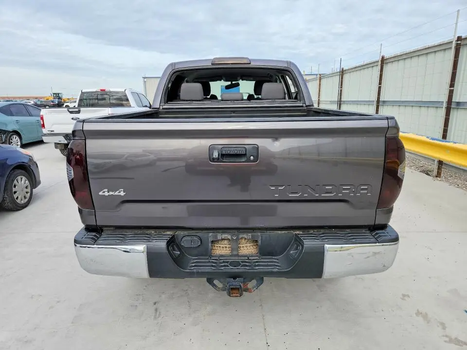 2014 TOYOTA TUNDRA CREWMAX SR5  