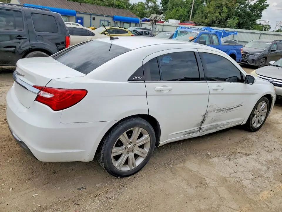 2014 CHRYSLER 200 LX  