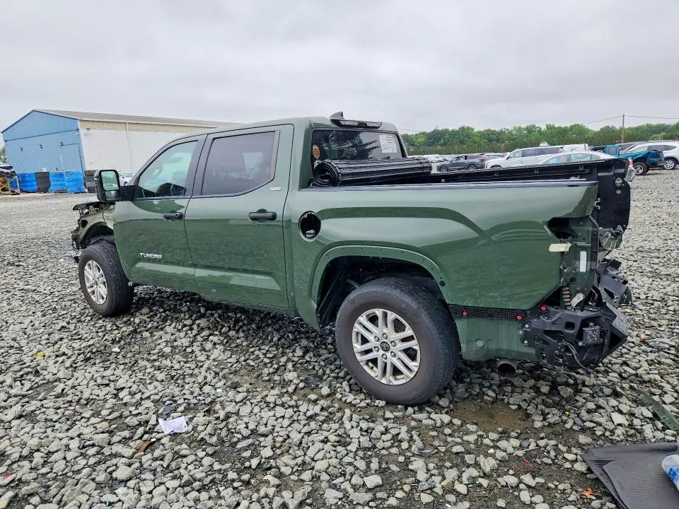 2022 TOYOTA TUNDRA SR5  