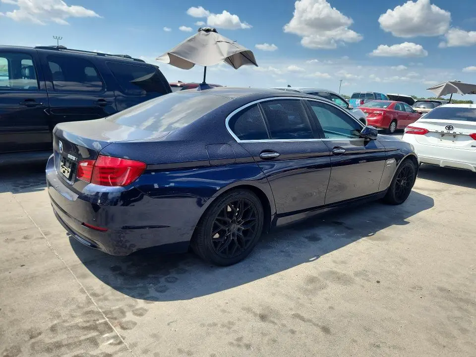 2012 BMW 528 XI  
