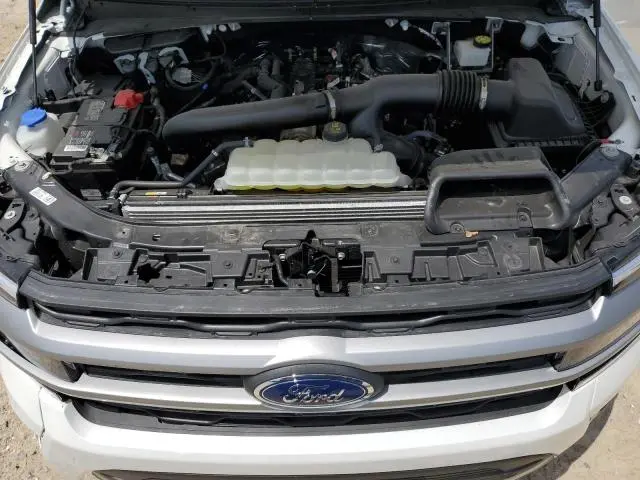 2024 FORD EXPEDITION XLT  