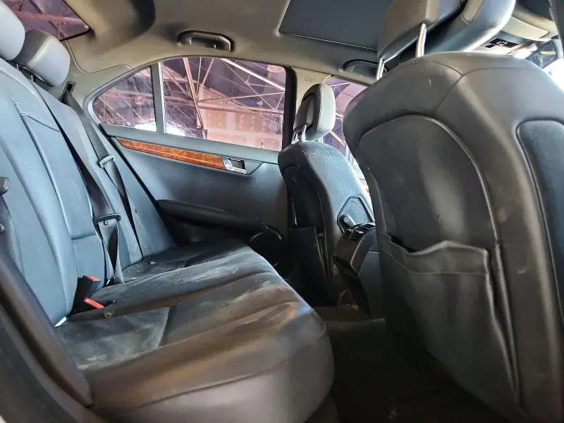 2011 MERCEDES-BENZ C 300  