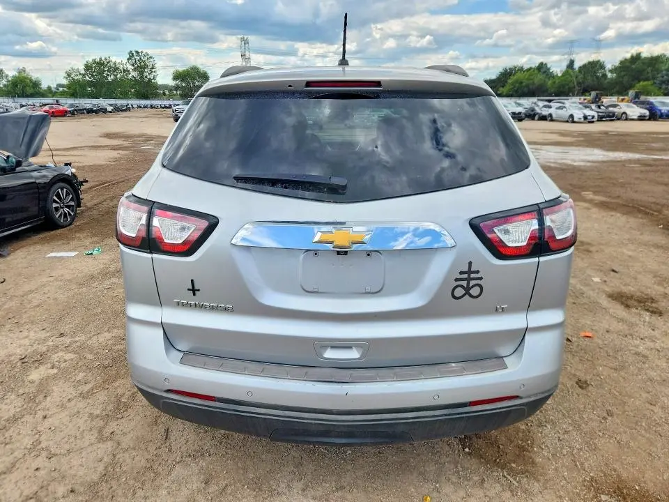 2013 CHEVROLET TRAVERSE LT  
