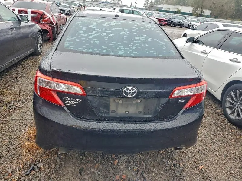 2014 TOYOTA CAMRY SE  
