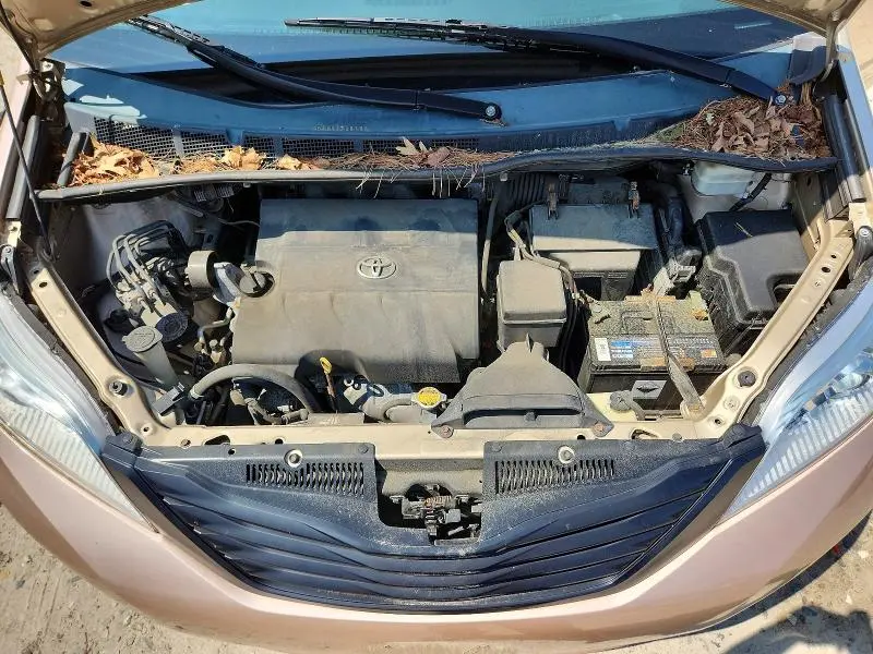 2013 TOYOTA SIENNA L 7-PASSENGER  