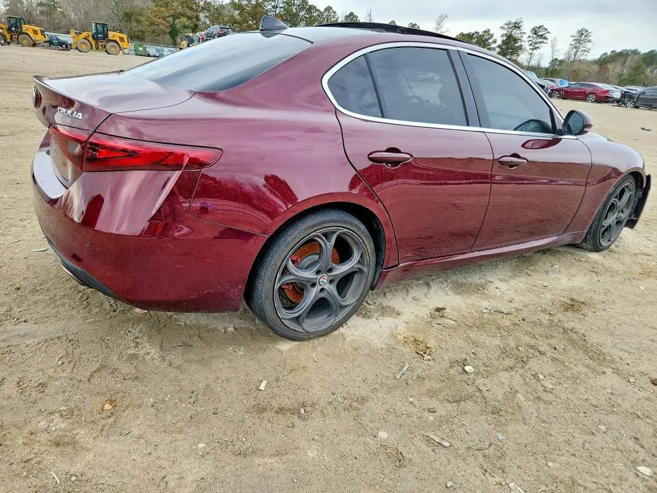 2017 ALFA ROMEO GIULIA   