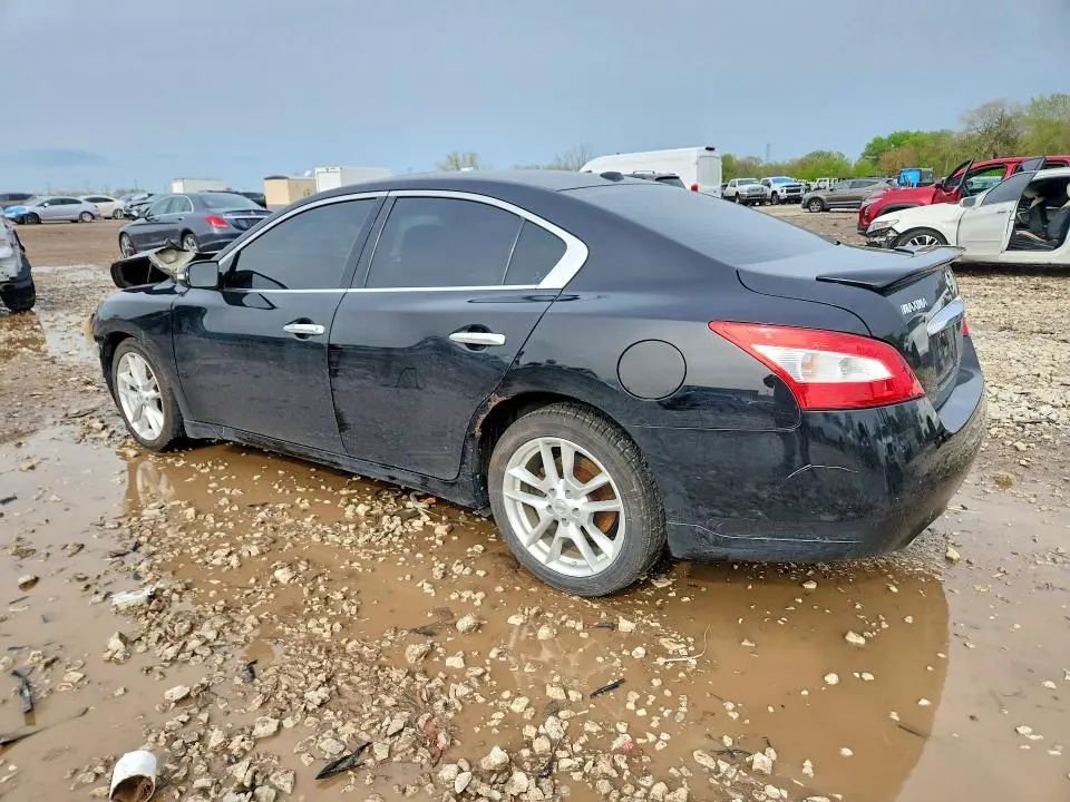 2011 NISSAN MAXIMA   