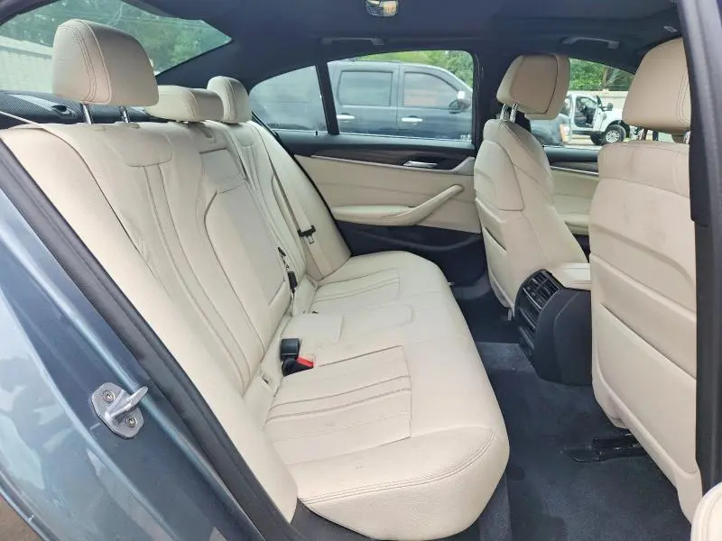 2019 BMW 530 XI  
