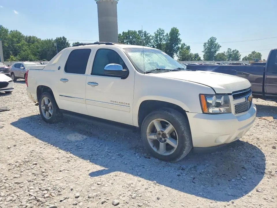 2013 CHEVROLET AVALANCHE LTZ  