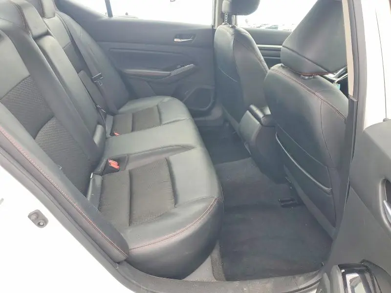 2024 NISSAN ALTIMA SR  